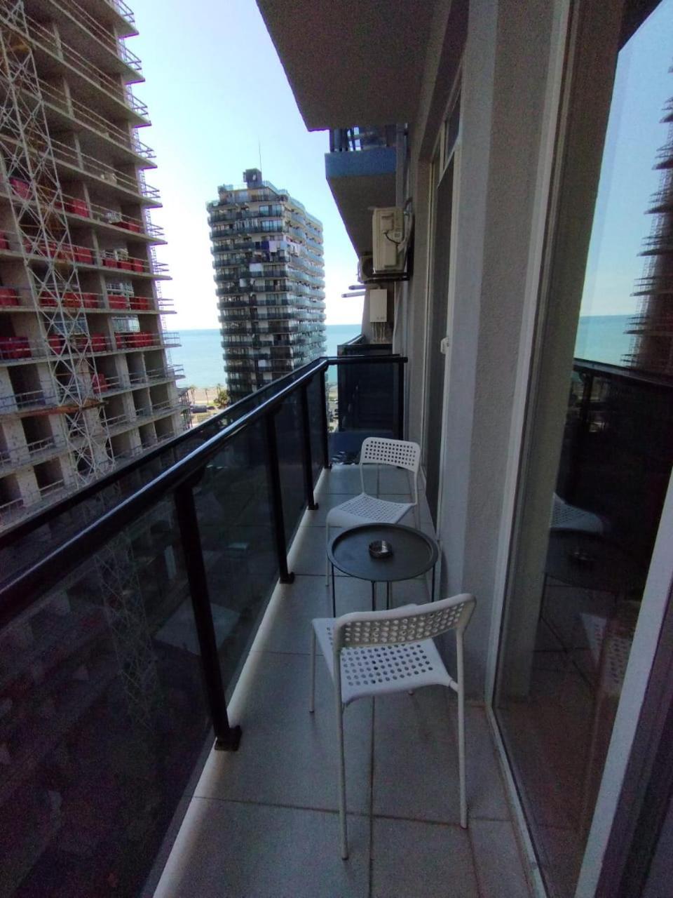 Davka Apartments Batumi Exteriör bild